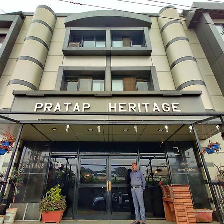 Hotel Pratap Heritage ماهاباليشوار المظهر الخارجي الصورة